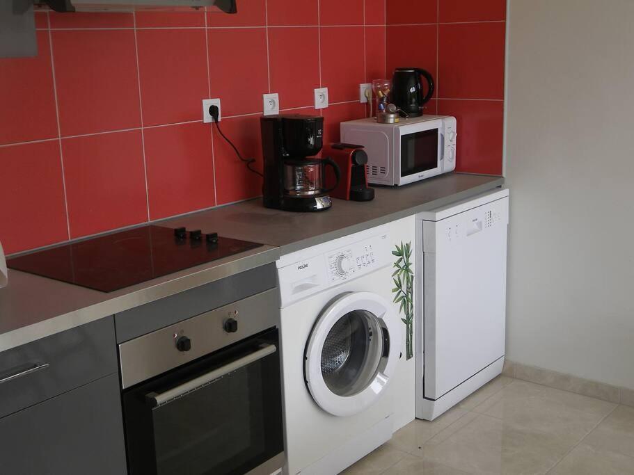 Ti' Papaye Anse A L'Ane Apartment Ле Троа-Илет Екстериор снимка
